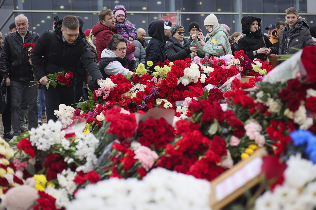 Μόσχα: Με βαριά τραύματα στο δικαστήριο οι φερόμενοι ως δράστες του μακελειού με 137 νεκρούς – Ο ένας υπέστη ηλεκτροσόκ
